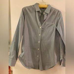 Theory “Nikala” shirt - size Small